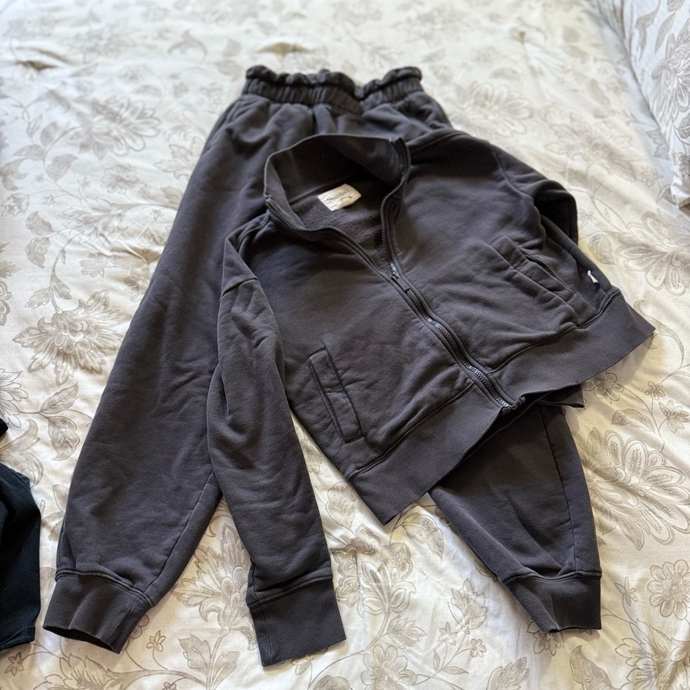 EXPRESS Charcoal Gray Jogger Sweatpants - Set Comfortable Everyday Bottoms